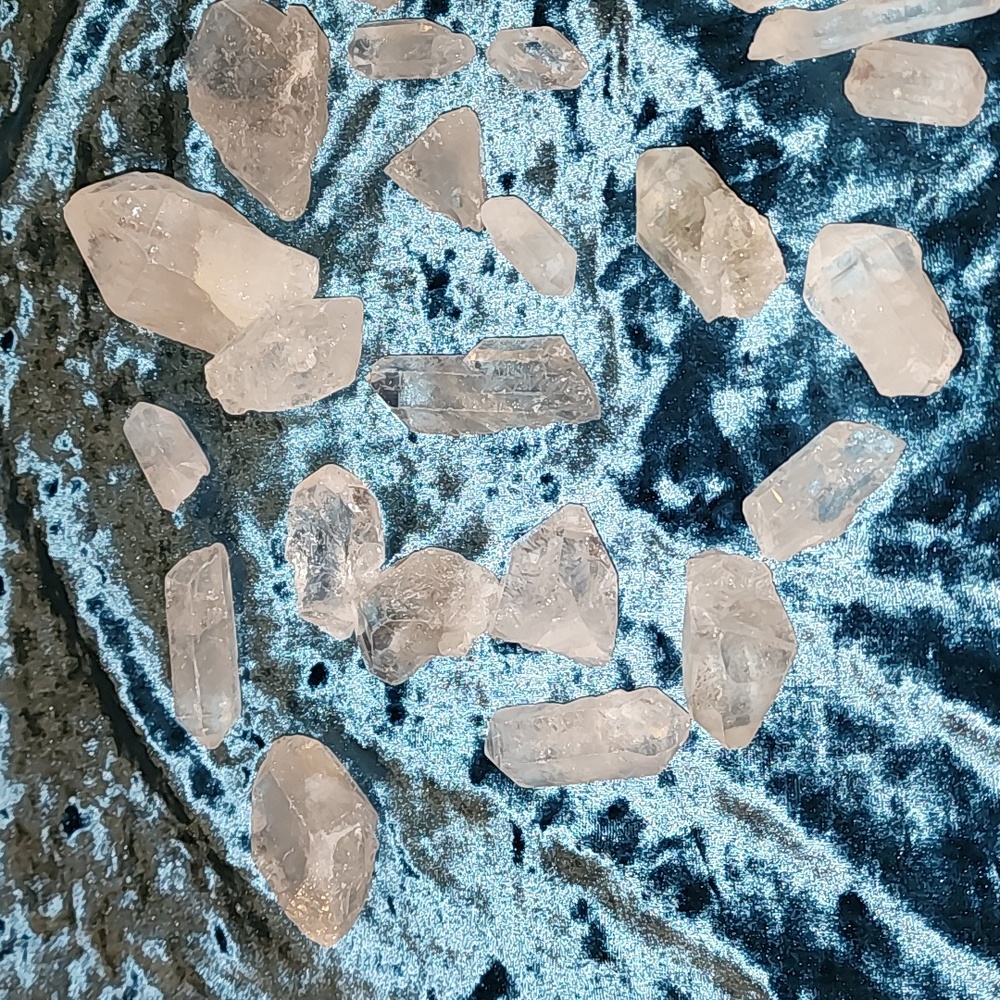 Quartz Crystal - Picture 3 of 6